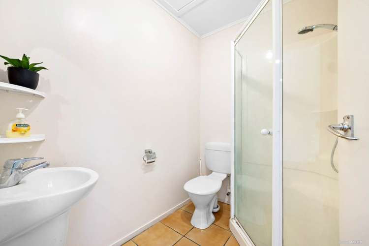 2/21 Beswick Place Birkdale_3