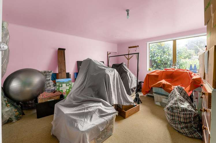 8 Robert Grigg Place Hamilton East_13