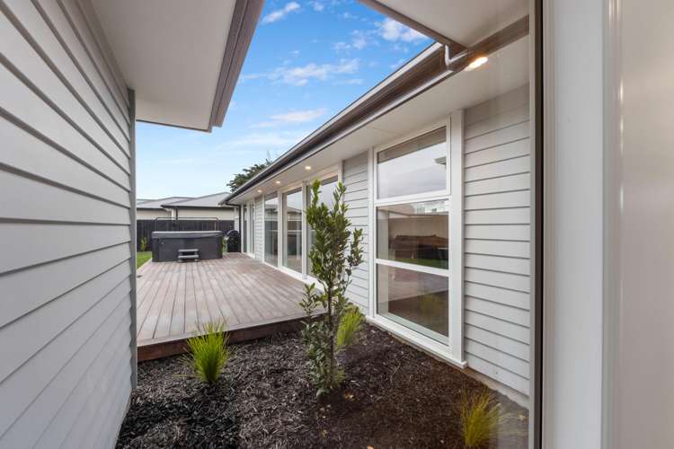 2 Olearia Lane Woodend_32