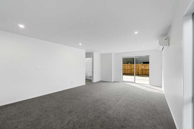  5 Selkirk Lane Hamilton Lake_3