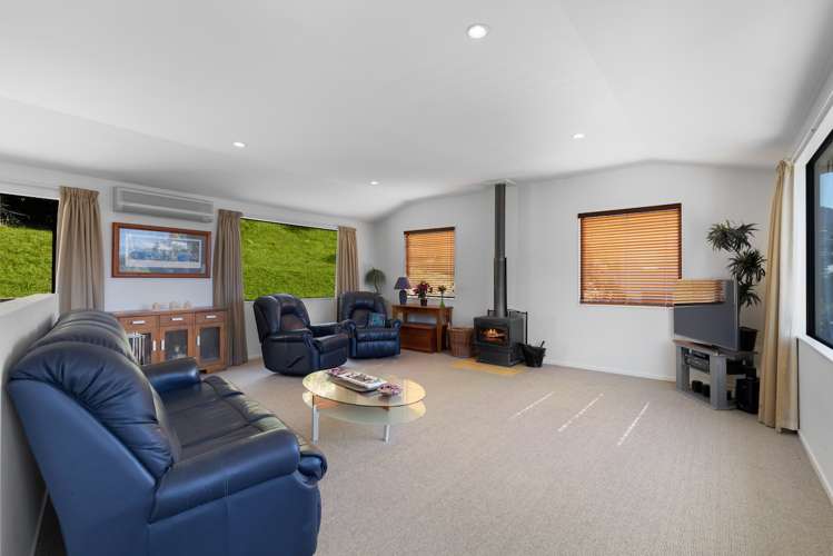 19b Arawata Terrace Fernhill/Sunshine Bay_5