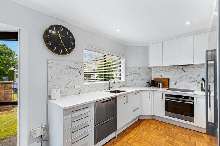 2 Tui Street Point Chevalier_4