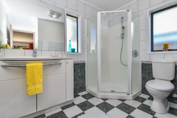 23 Glenross Drive Wattle Downs_14