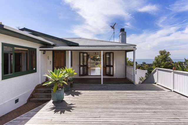 SEAVIEWS, CHARACTER, POTENTIAL - HAMMER REQUIRED