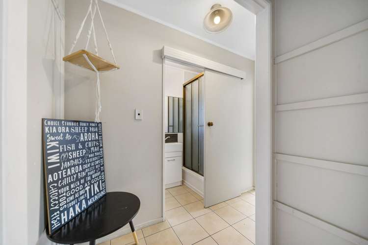 21 Rushgreen Avenue Pahurehure_7