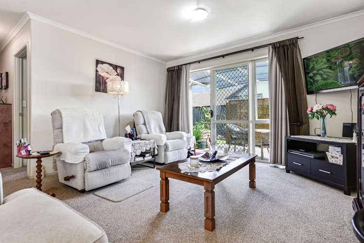 17/16 Rototuna Road Flagstaff_12