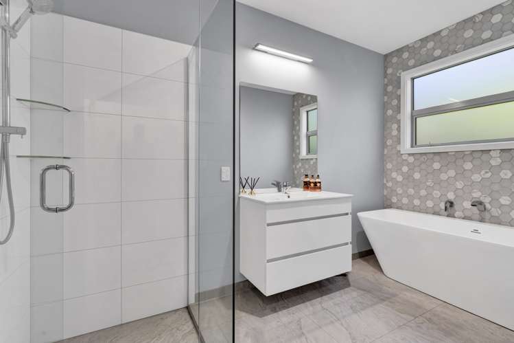 24 Kotare Drive Waiwhakaiho_17