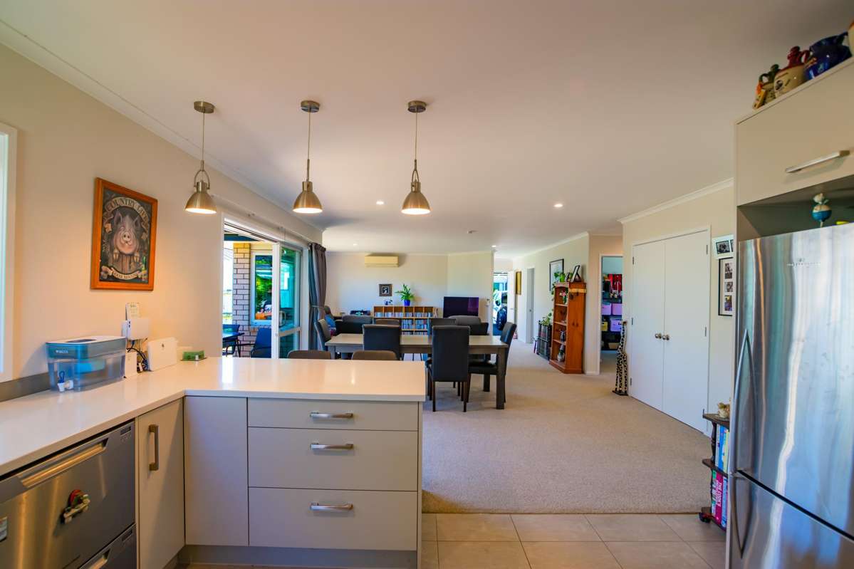 37 Mary Ellen Place_4