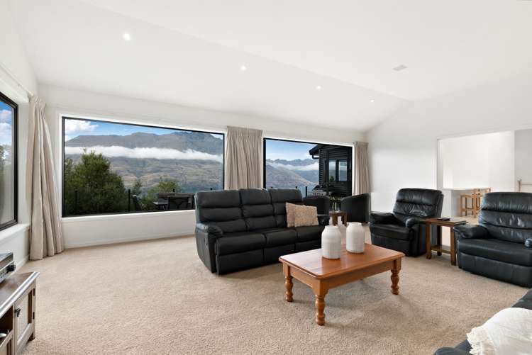 31 Dart Place Fernhill/Sunshine Bay_19