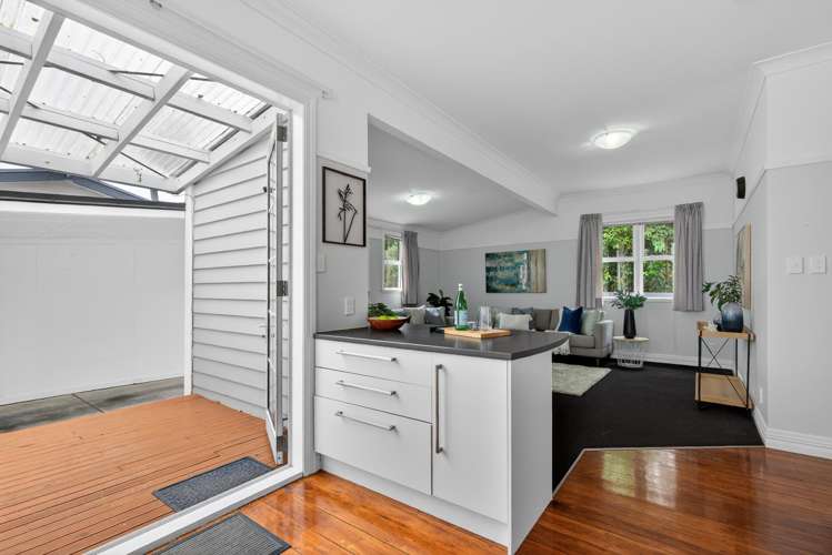 53 Awamutu Grove Waiwhetu_4