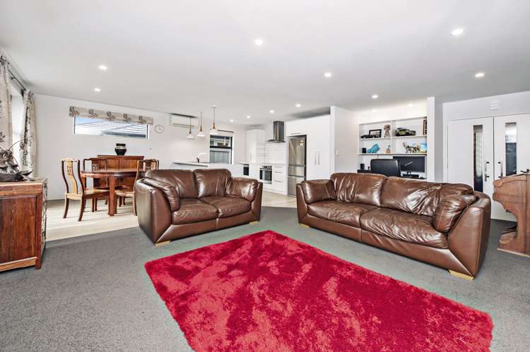 77 Sunline Avenue Lincoln_7