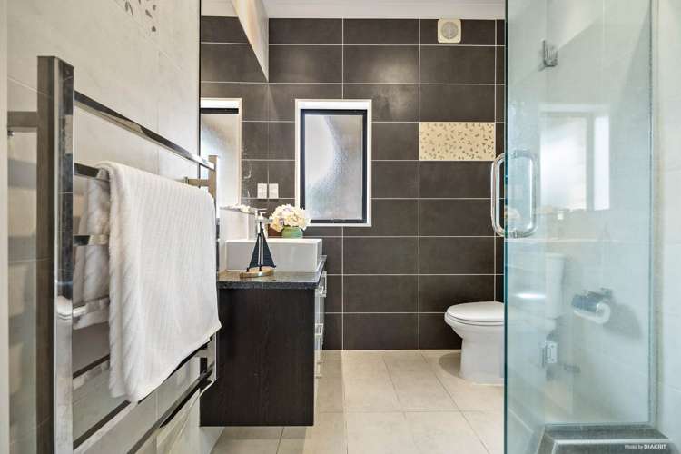 3 Mebis Way Flat Bush_11