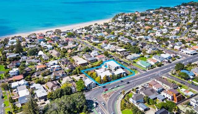 Large and prominent Takapuna motel site for sale