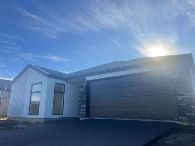 MOVE-IN READY - BRAND NEW AND COMPLETE!