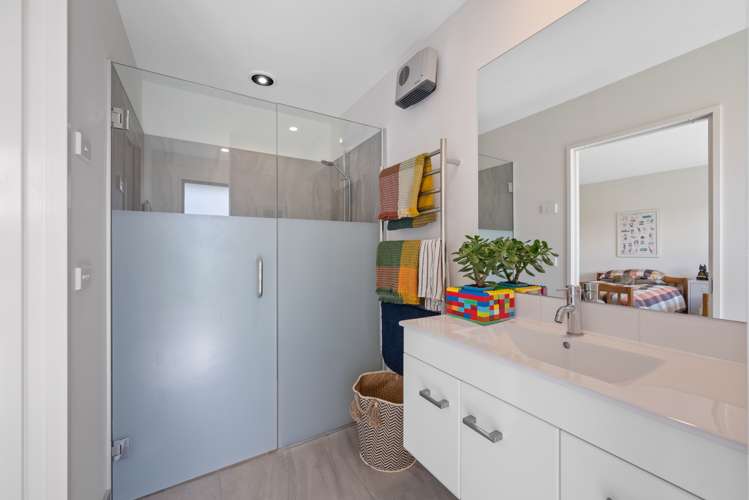 5 Avignon Place Fairhall_35