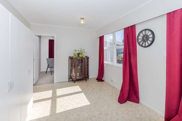 4 Forth Crescent Glenview_10