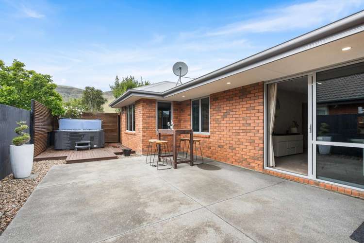 11 The Tors Heathcote Valley_18