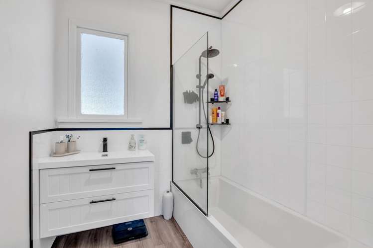 5 Percy Avenue Stratford_17