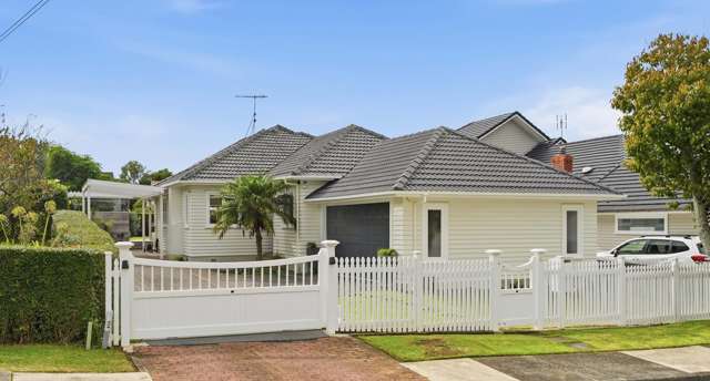 6 August Place Greenlane_1
