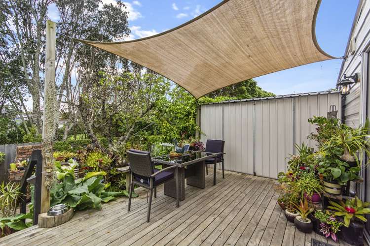 113 Solar Road Glen Eden_18