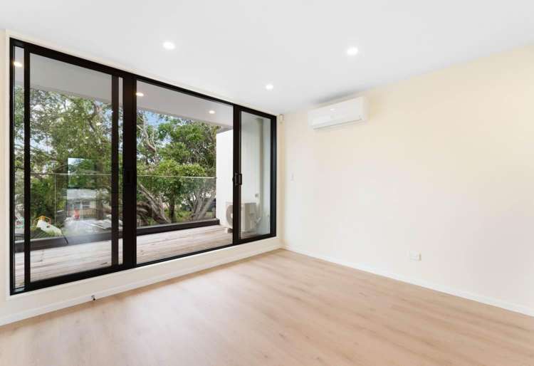 6/10 Orchid Place 1802_3