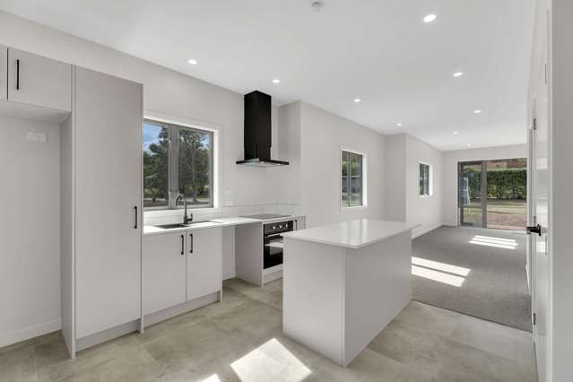 Brand-New Modern Villa in Matarangi!