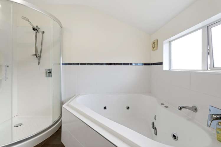 68A Saddleback Rise Murrays Bay_19