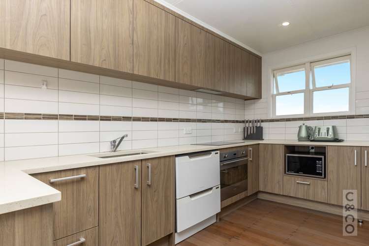 38 Queen Street Riverhead_12