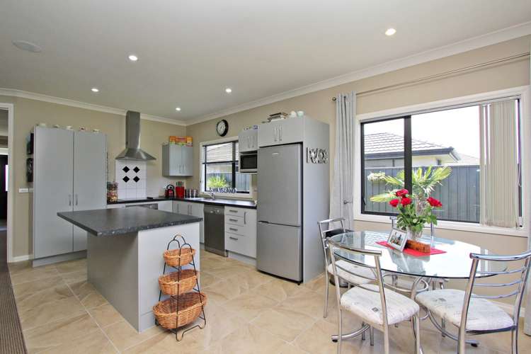 14 Portland Place Poraiti_5