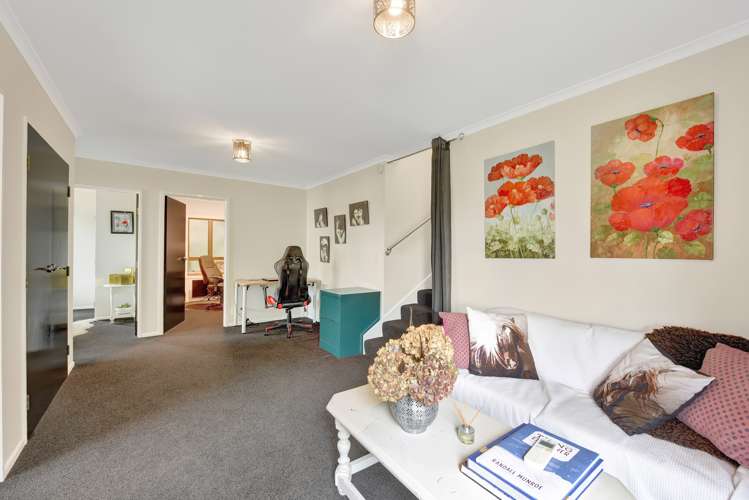 11 Olympus Way Richmond_13
