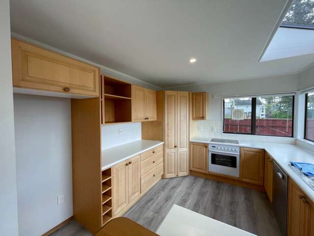 1/14 Raleigh Road Northcote_4