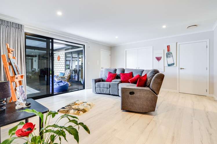 2 Alan Livingston Drive Cambridge_20