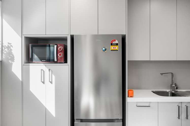 2/278 Barbadoes Street_4