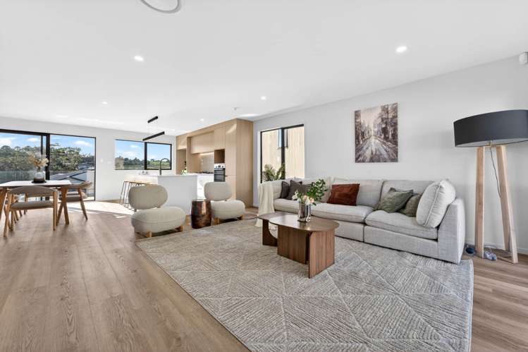 242E West Hoe Heights Orewa_10