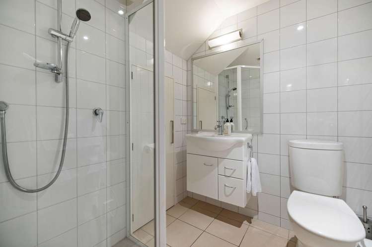 9/8 Mckerrow Place Fernhill/Sunshine Bay_21