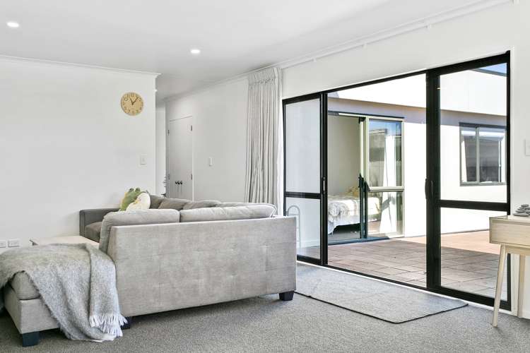 2/12 Laughton Street Taupo_7