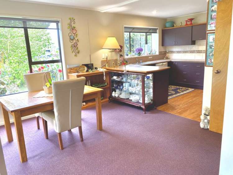 22 Pages Road Allenton_14