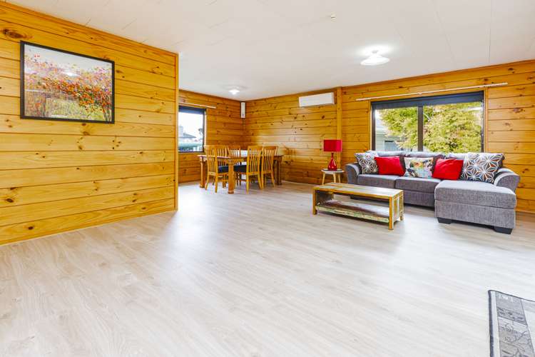 2/4 Bunnythorpe Road Papakura_4