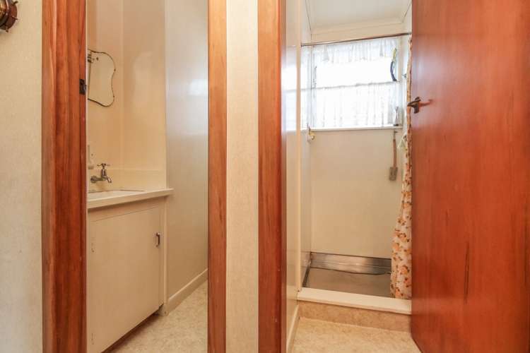 78 Roberts Road Te Atatu South_15