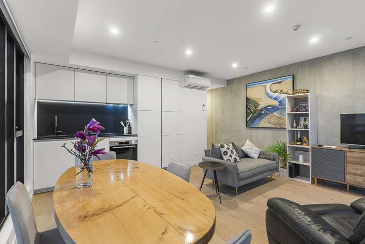 404/2 Miller Street Point Chevalier_6