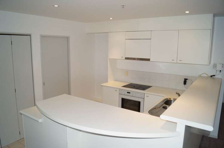 8j/205 Hobson Street Auckland Central_5