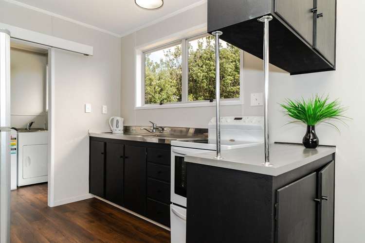 6 Cherry Tree Place Massey_5