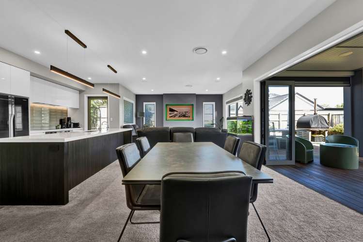 17 Honeyfield Drive Whalers Gate_10