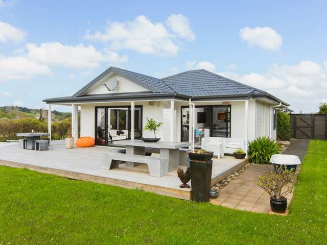 21 Laly Haddon Place Matakana_2