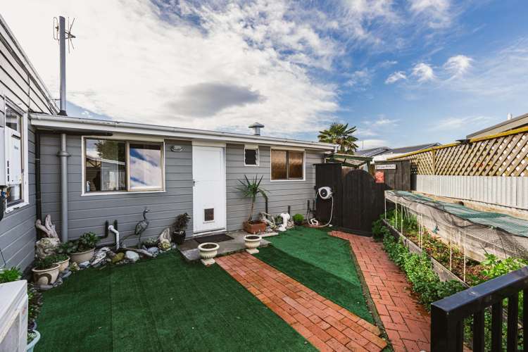 202 Caroline Place Mayfair_14