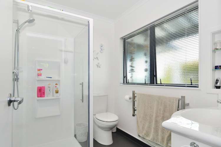 101 Pacific View Drive Whangamata_20