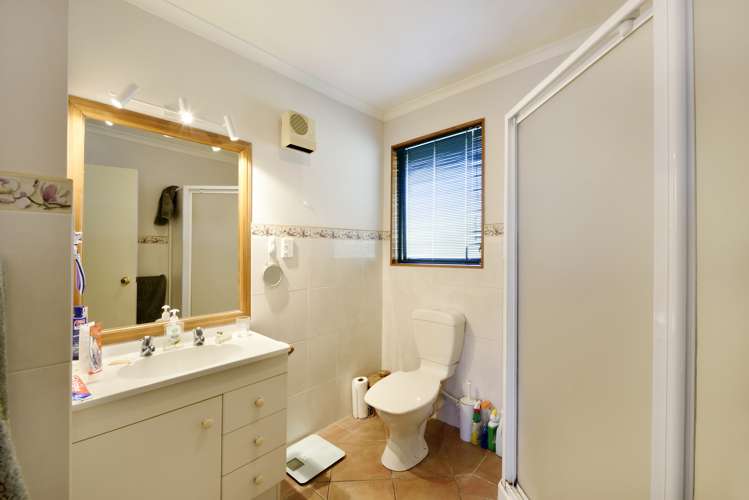 35 Washbourn Drive Richmond_14