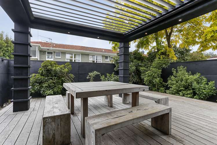 1/27 Taharoto Road Takapuna_11