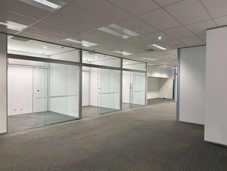 2 Cobham Court_0