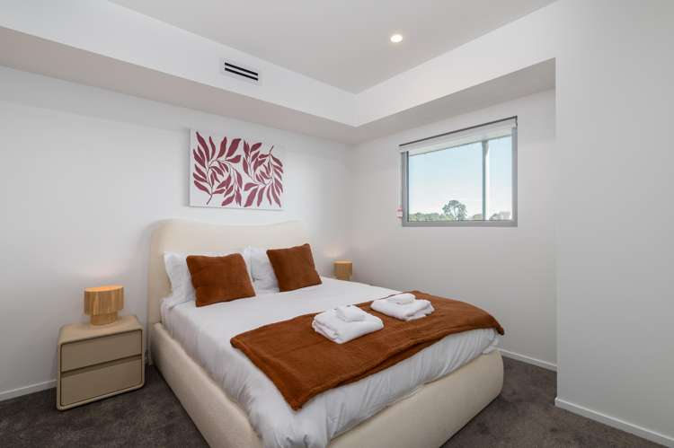 205/87 Marine Parade_5